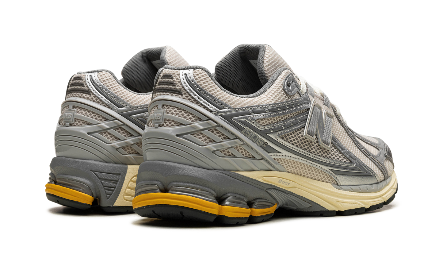 1906R "Metallic Silver Yellow"