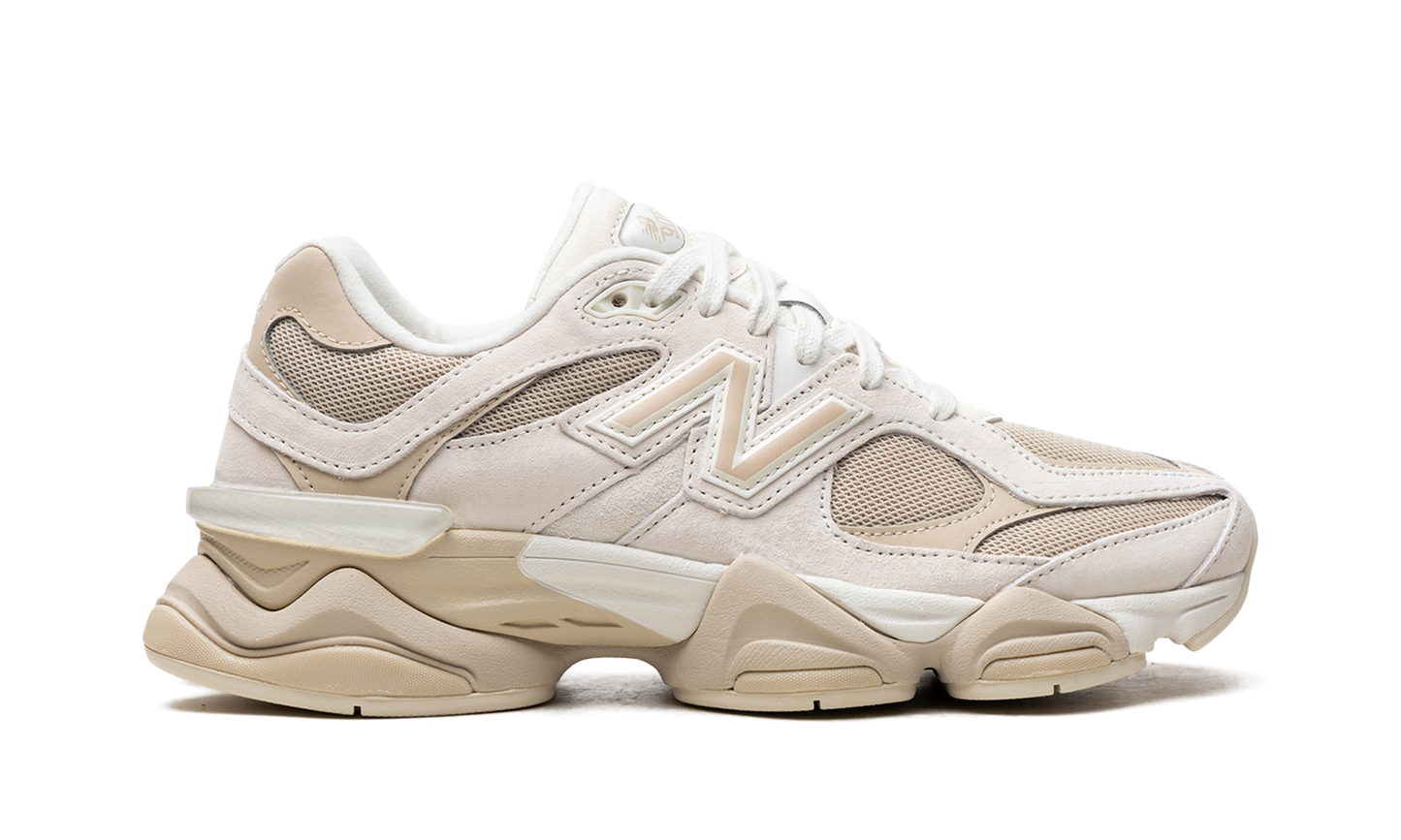 9060 "Beige White"