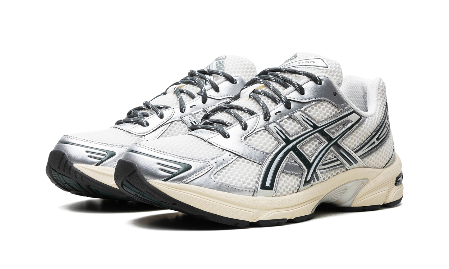 Gel 1130 "Kith - Cream Scarab"