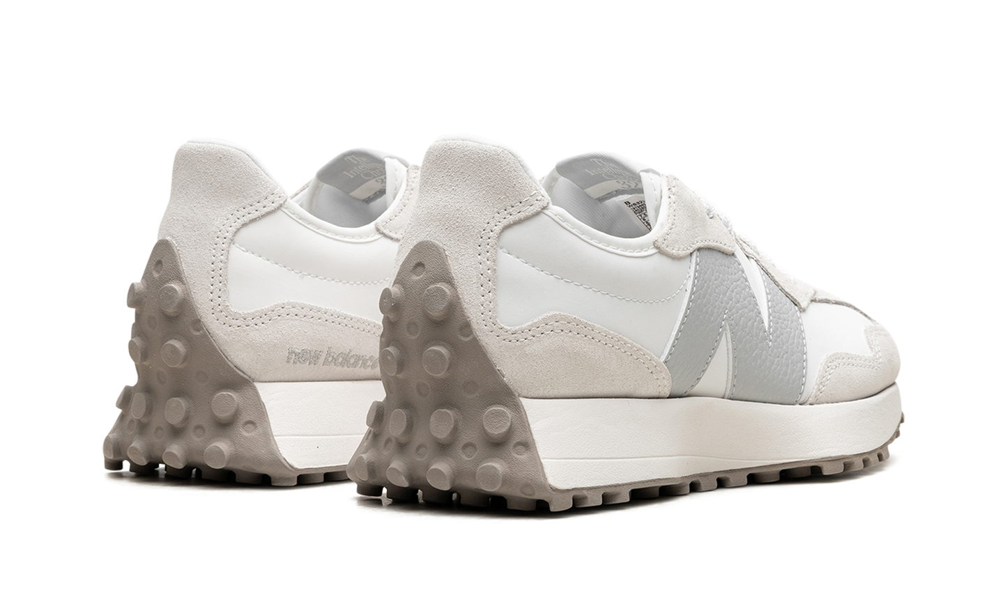 327 WMNS "Sea Salt Brighton Grey"