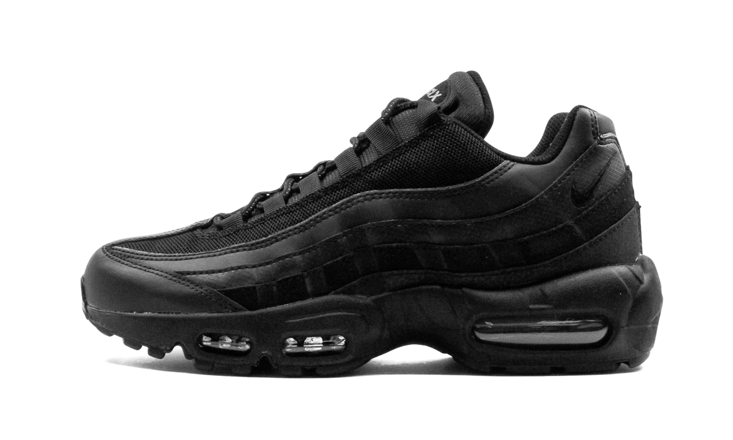 Air Max 95 Essential "Triple Black"