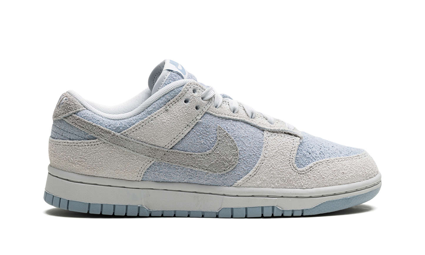 DUNK LOW WMNS "Suede - Photon Dust / Light Armory Blue"