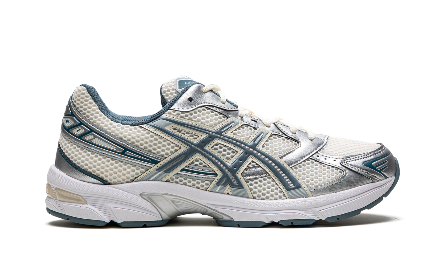 Gel-1130 "Cream / Ironclad"