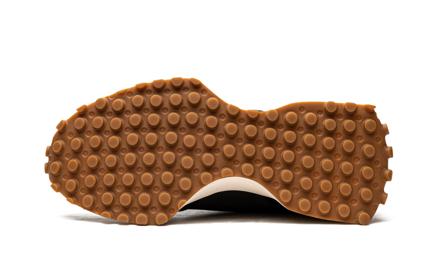 327 WMNS "Black / Gum"