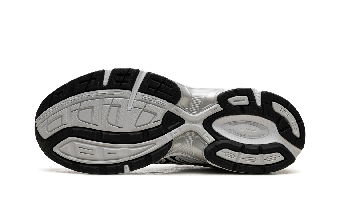 Gel-1130 "Black / White"