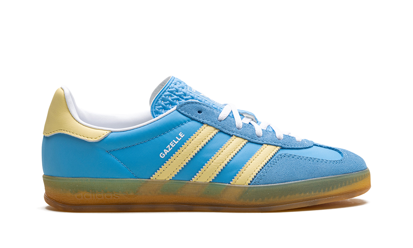 Gazelle Indoor WMNS "Semi Blue Burst Almost Yellow"