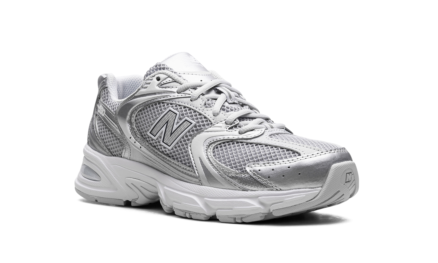 530 "Moonbeam Silver Metallic"