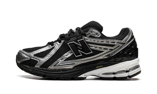 1906R "Black Grey White"