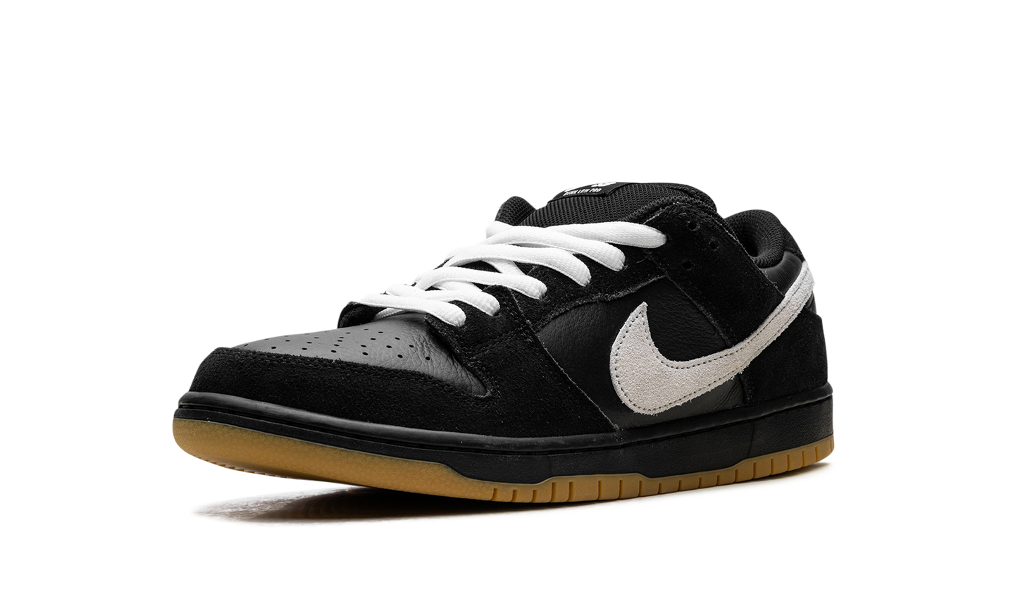 Dunk Low Pro SB "Black White Gum"