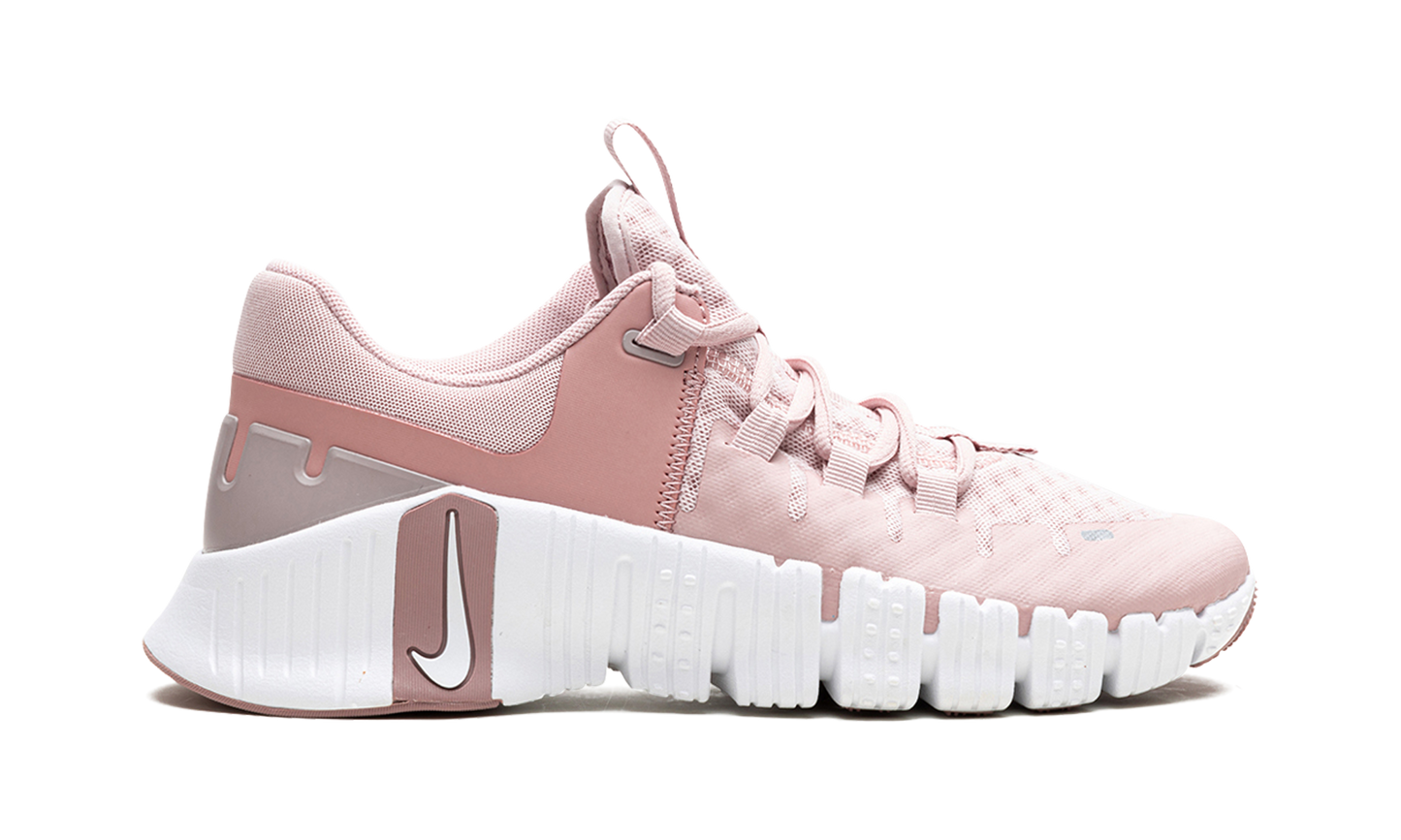 WMNS Nike Free Metcon 5 "Pink Oxford"