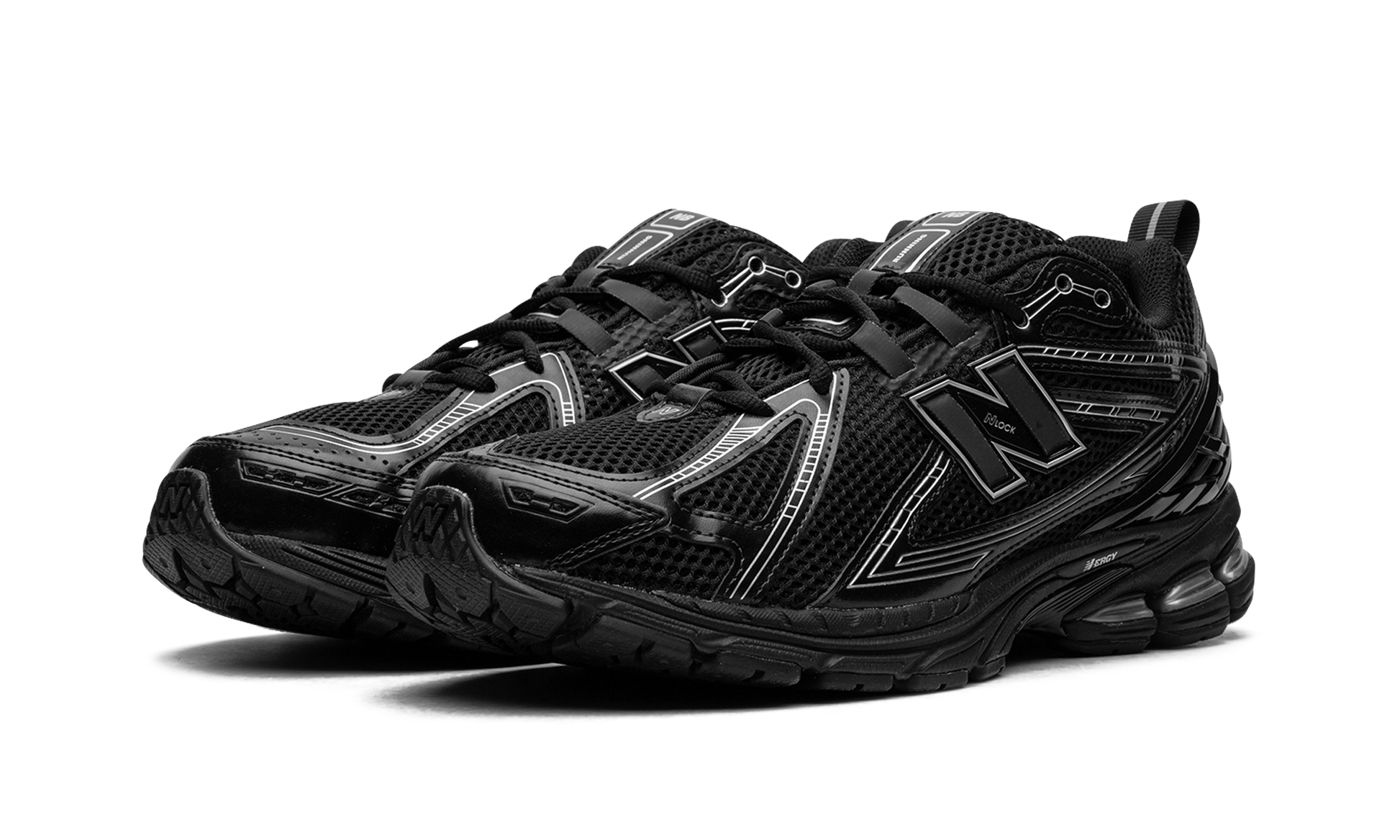 1906R "Black / Silver"