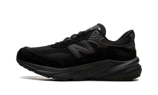 990 v6 "Triple Black"