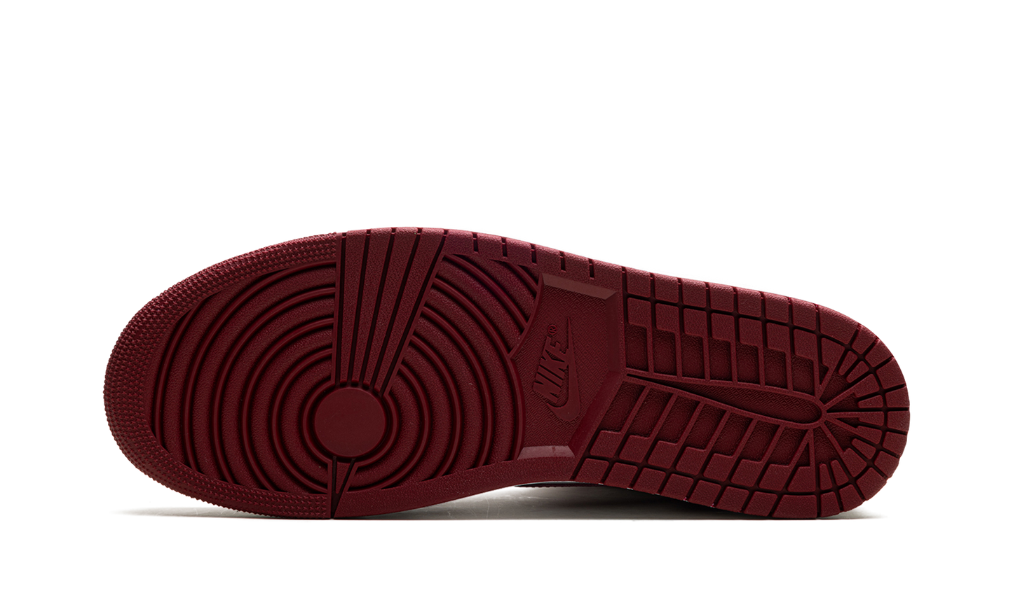 Air Jordan 1 Retro High OG "Team Red"