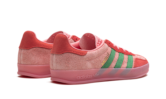 Gazelle Indoor WMNS "Semi Pink Spark Preloved Scarlet"