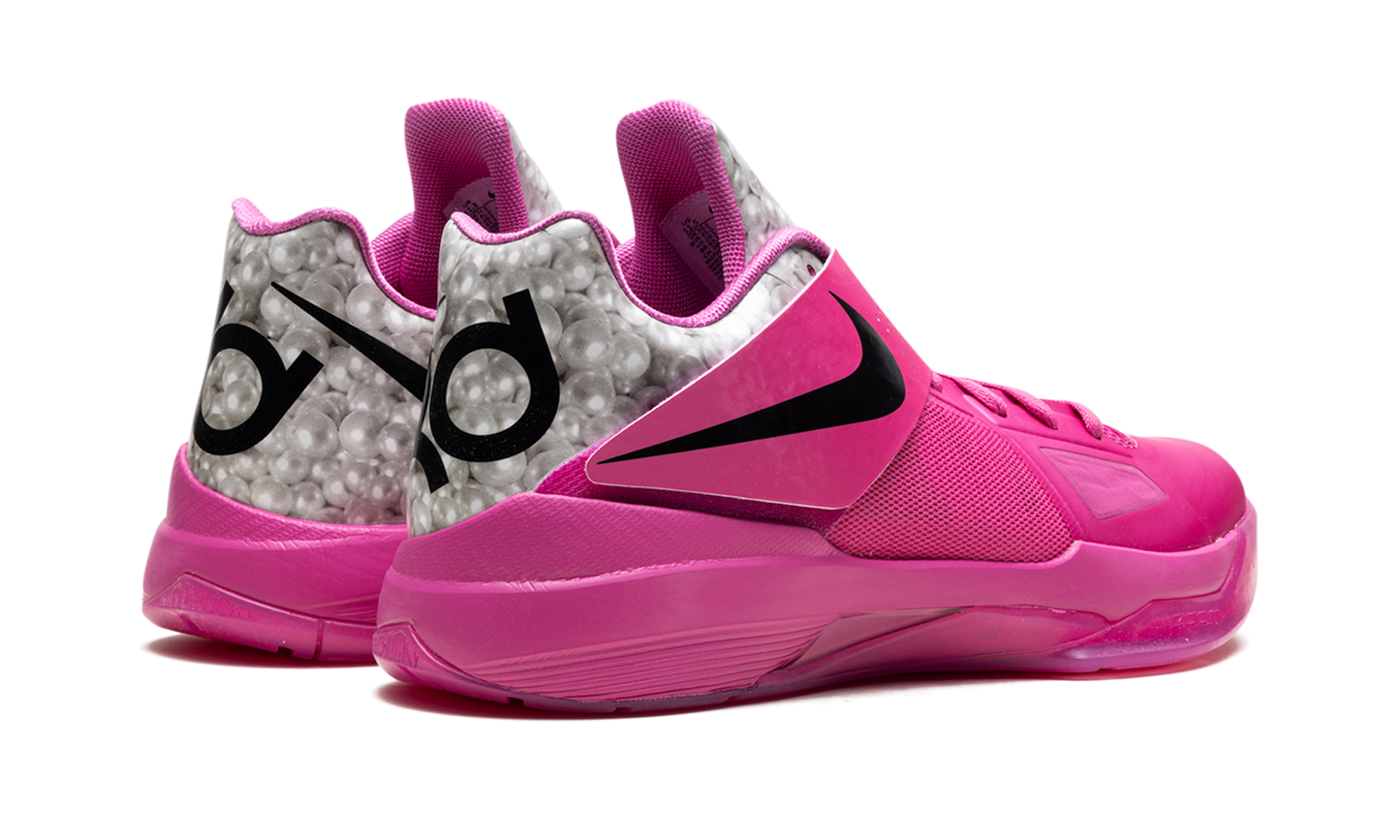 KD 4 "Aunt Pearl"