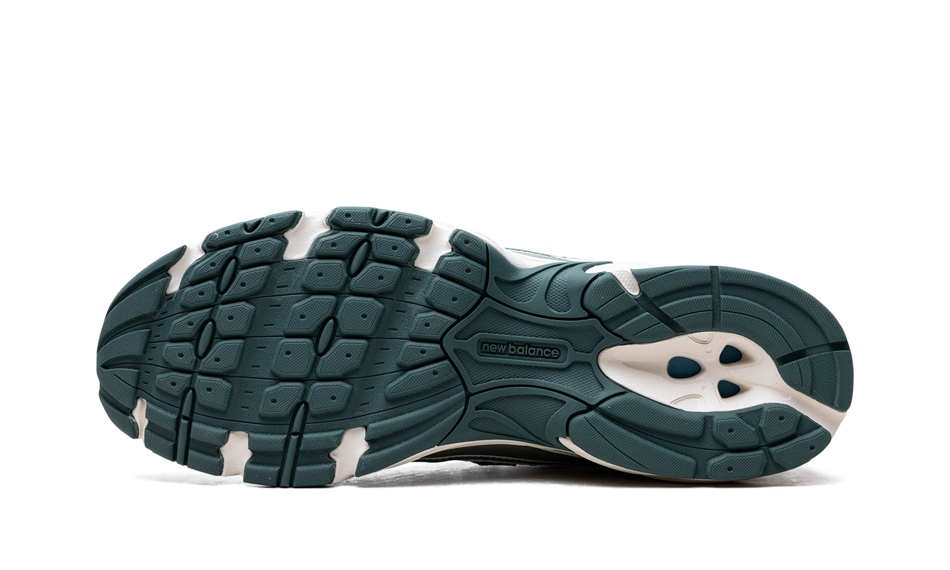 740 "White / Marsh Green"