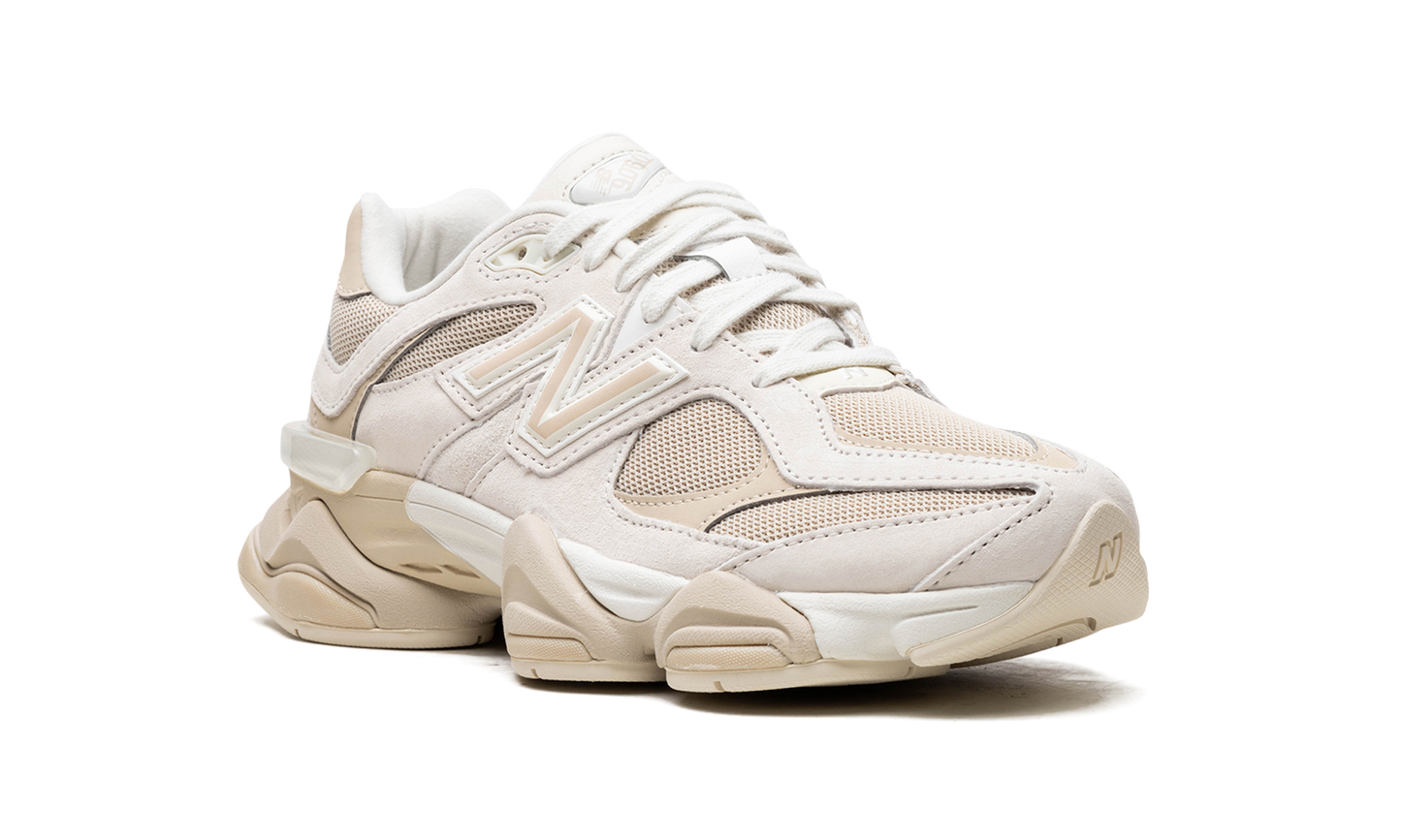 9060 "Beige White"