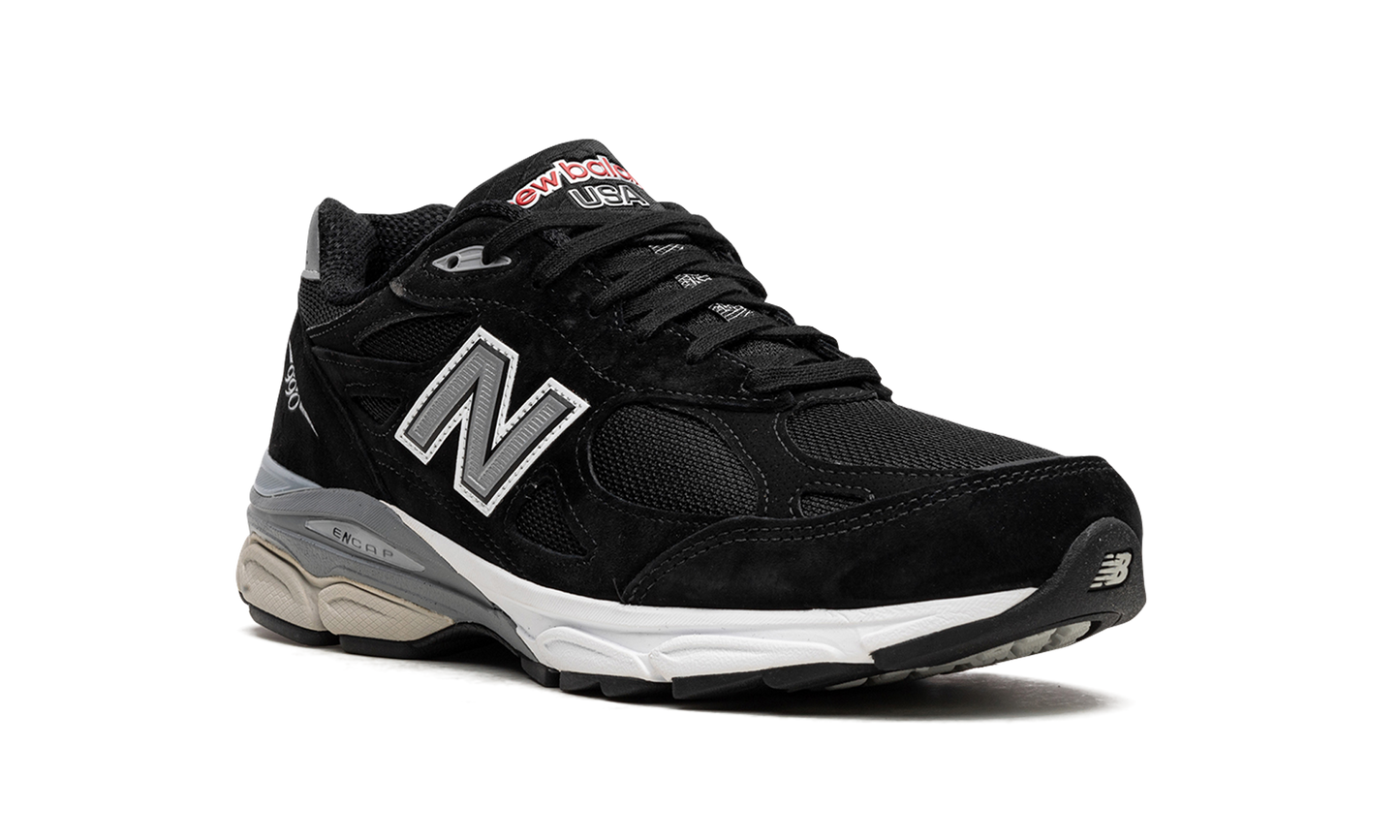 990v3 "Black / White"