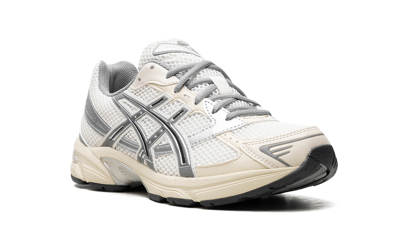 Gel 1130 WMNS "Cream Clay Grey"