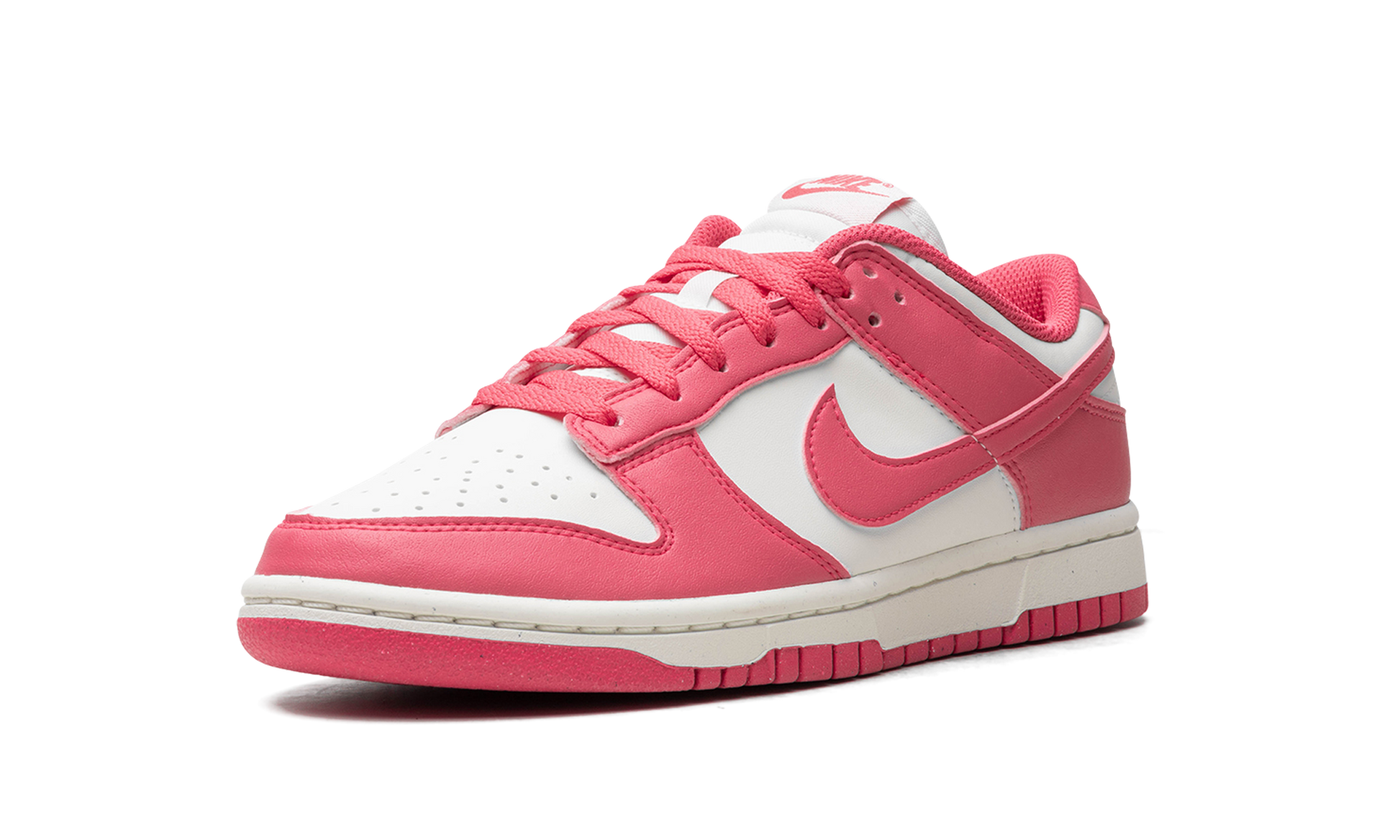 Nike Dunk Low. WMNS "Pink"