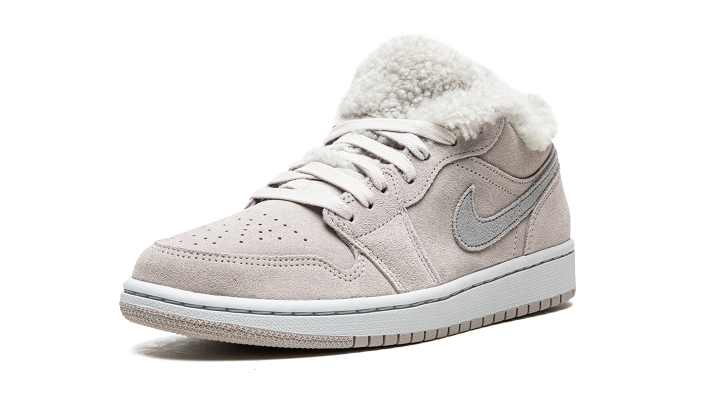 AIR JORDAN 1 LO SE WMNS "Sherpa Fleece"