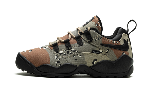 SB Darwin Low "Supreme - Khaki"