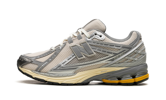 1906R "Metallic Silver Yellow"