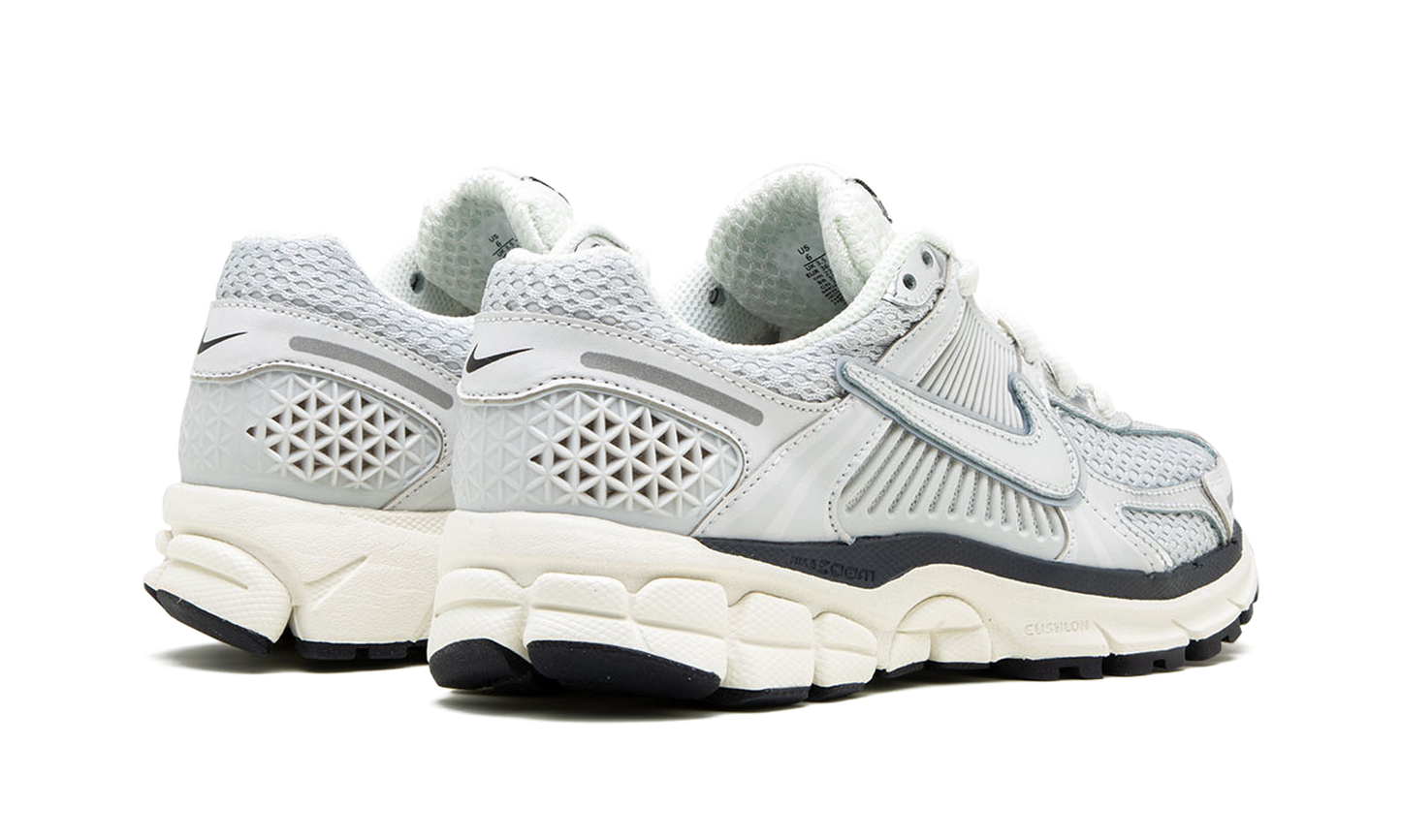 VOMERO 5 MNS WMNS "Photon Dust"