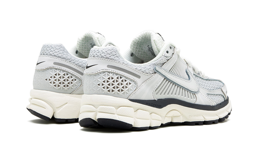 VOMERO 5 MNS WMNS "Photon Dust"