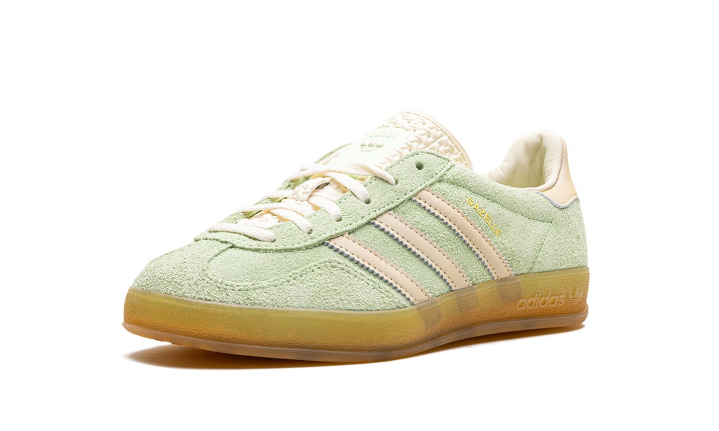 GAZELLE INDOOR WMNS "Semi Green Spark"