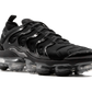 AIR VAPORMAX PLUS WMNS "Triple Black"