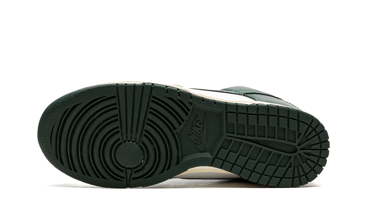 DUNK LOW WMNS "Vintage Green"