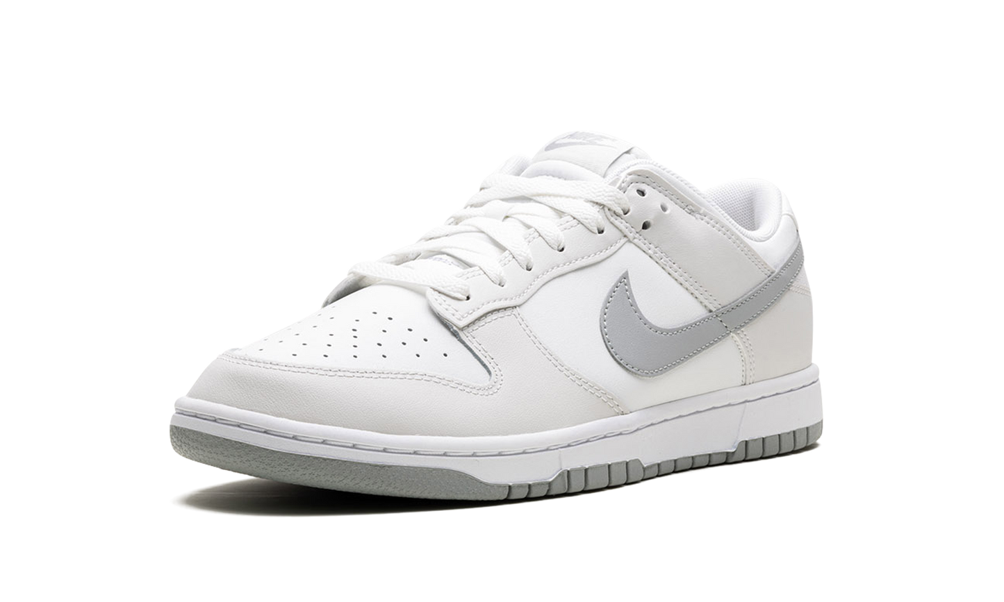 Dunk Low Retro "Summit White Light Smoke Grey"