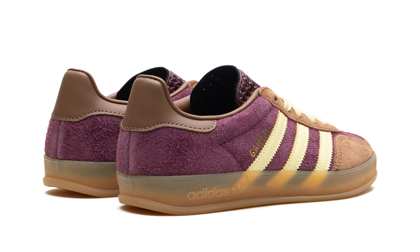 Gazelle Indoor "Maroon Almost Yellow"